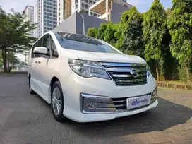TDP Rendah Nissan Serena 2.0 HWS Panoramic Bensin-AT 2017 Hitam CELAB