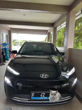 Hyundai Kona Electric Facelift 2021 hitam