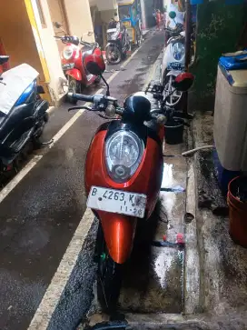 Scoopy 2011 Karbu
