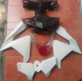 Body vario led 125 old white putih