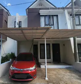 DISEWAKAN Rumah di Cihanjuang Town House