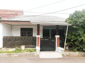 Di kontrakan Rumah siap huni, strategis, pesanggrahan