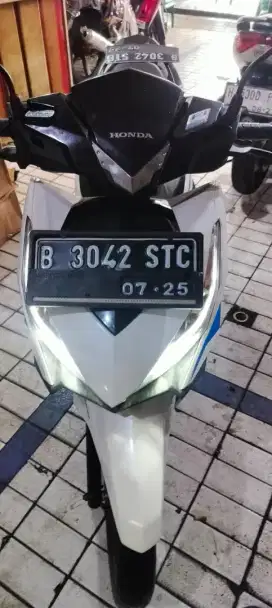 Vario 125 led th 2015 mesin ok TT kredit