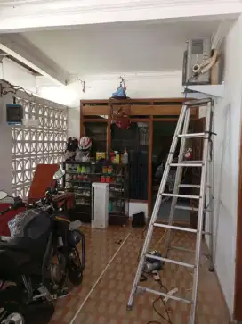 Jasa servis AC kulkas frezer showcase mesin cuci dan bongkar pasang AC