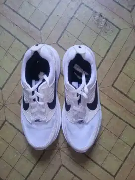 sepatunya kak, bangg