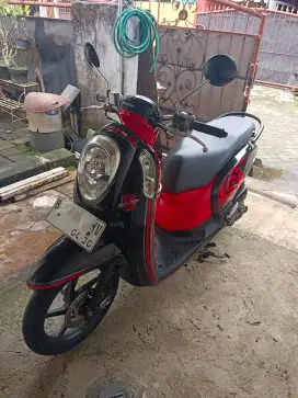 Honda Scoopy 2015