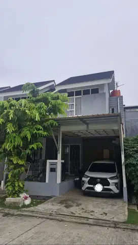 For Sale. Rumah 2lantai Full Renov Lokasi Strategis Dekat Kemana-Mana