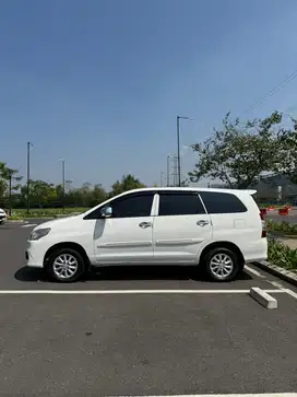 Low Km Innova E At 2015