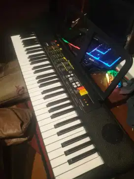 Yamaha PSR F52 BEKAS