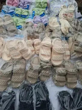 Sandal pria dan wanita anak dan dewasa