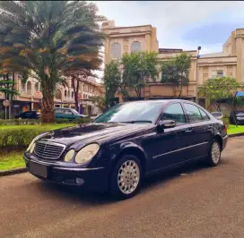 Mercedes-Benz E200K 2004 Bensin
