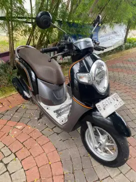 Honda Scopy stylish Hitam Glossy