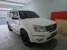 Ford everest 2012 Limited 4x2 AT 2500cc