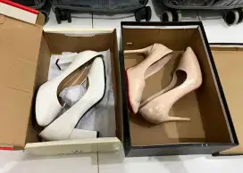 Jual 2 Pasang Sepatu Hak Tinggi Heels Wanita 26 cm Jarang Dipakai