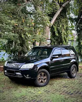 Ford Escape XLT Hitam 2011 Tdp Murmer Ori Menarik Bu Antik Baru Simpan