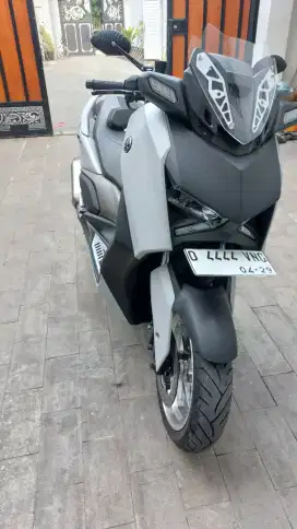 Xmax 2024 modif low km 2100