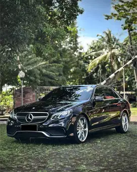 Mercedes Benz E400 AMG Bi Turbo Hitam 2014 Low KM Antik Tdp Murmer Ori