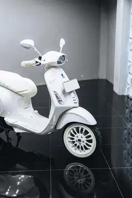 Vespa Sprint 150cc edisi Justin Bieber Like New