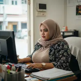 DIBUTUHKAN ADMIN WANITA