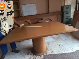 Meja persegi untuk meja rapat