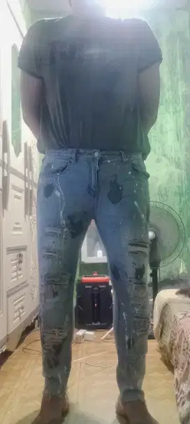 amiri jeans ripped paint