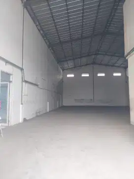 Dijual Gudang Center Point Krian