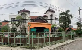 Rumah Usaha Dijual