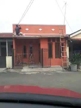 Dikontrakan disewakan rumah di Villa mutiara cikarang 2 dekat cifest