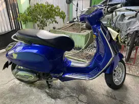 DIJUAL VESPA PRIMAVERA 2014 3V Warna Biru Candy