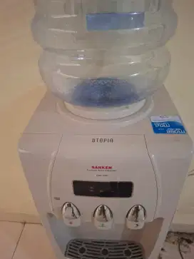 Dispenser Sanken Hot Cold masih sangat baik!