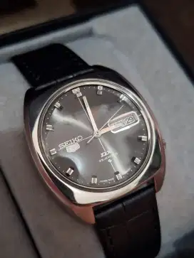 Seiko 5 DX Black Dial