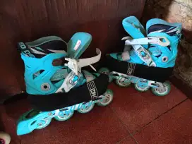 Sepatu roda inlineskate