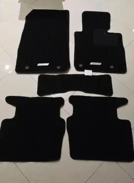 Karpet dalam mazda2