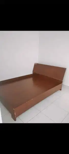 Di jual dipan dan kasur ukuran 180
