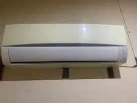 AC Sharp 3/4 PK Bekas