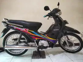 Honda Supra x 100cc 2004 warna hitam