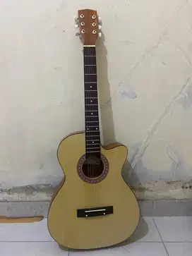 Dijual gitar akustik 6 string