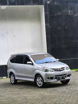 DP 9JT // TOYOTA AVANZA G 1.3 AT 2010