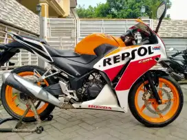 Honda CBR 150 lengkap motor sehat walafiat keterangan detail dibawah