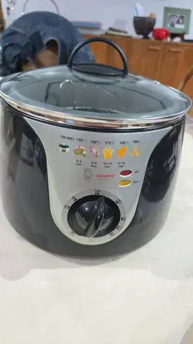 Signora Deep Fryer, Penggoreng Elektrik, Model SG-788 MDF.