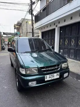 Isuzu panther LM 2003 mulus siap pake