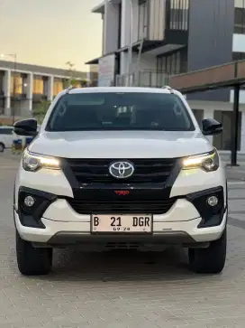Istimewa Toyota VRZ TRD AT Diesel 2018 Putih Metalik