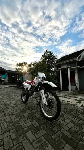 Trail Honda XR200 Mesin Tiger, surat lengkap