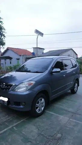 Daihatsu Xenia 2010 Bensin