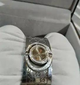 Gucci watch authentic
