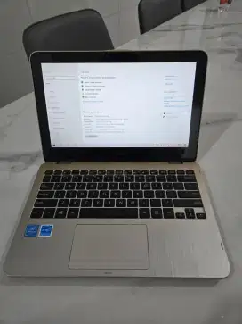 Laptop ASUS TP203N