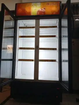 showces 2 pintu