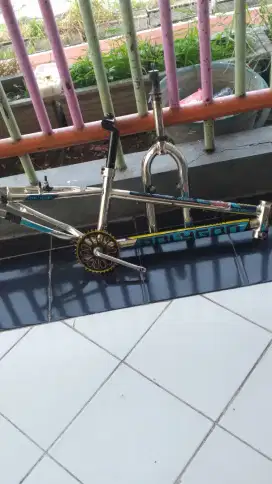 Frame sepeda bmx polygon