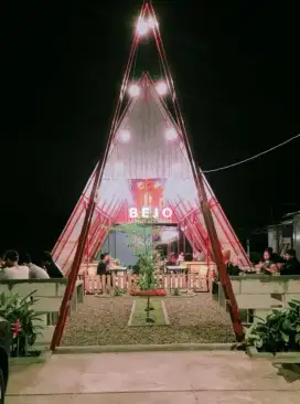 [DISEWAKAN / TAKE OVER BANGUNAN USAHA – DEKAT KAMPUS UMY, YOGYAKARTA]