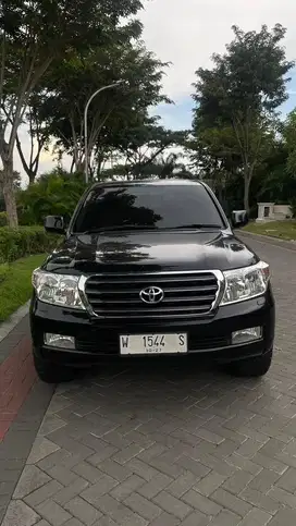 Land Cruiser VX200 2010